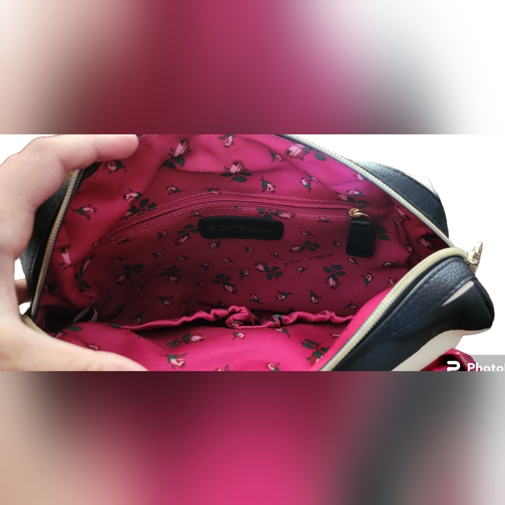 Y2K Betsey Johnson Off White & Black Striped Purse with Oversized Pink Bow - Picture 12 of 16